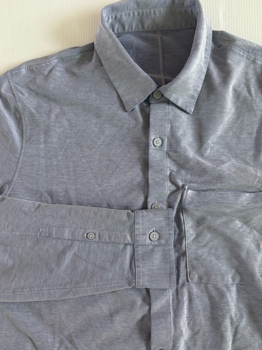 Classic Men's Light Blue Long-Sleeve Button-Down Shirt